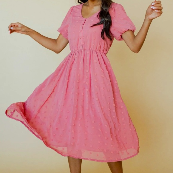 Baltic Born Dresses & Skirts - Baltic Born Mila Swiss Dot midi dress in Mauve, size XL.